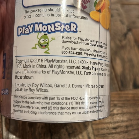 Stinky Pig Game NWT - Picture 4 of 6